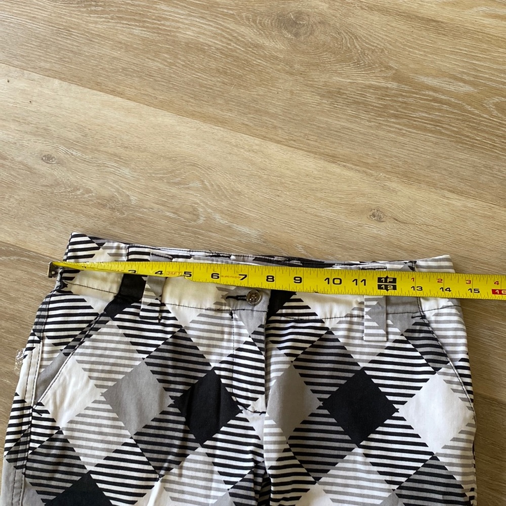 Loudmouth Ladies golf shorts - Picture 6 of 7